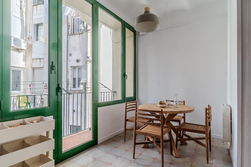 Canela Homes Barcelona Fontana Bagian luar foto